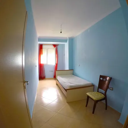 Tree Bedroom Lungo Mare - Apartament