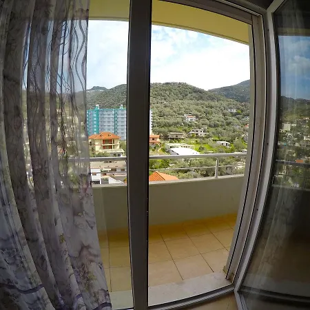 Apartament Tree Bedroom Lungo Mare - *
